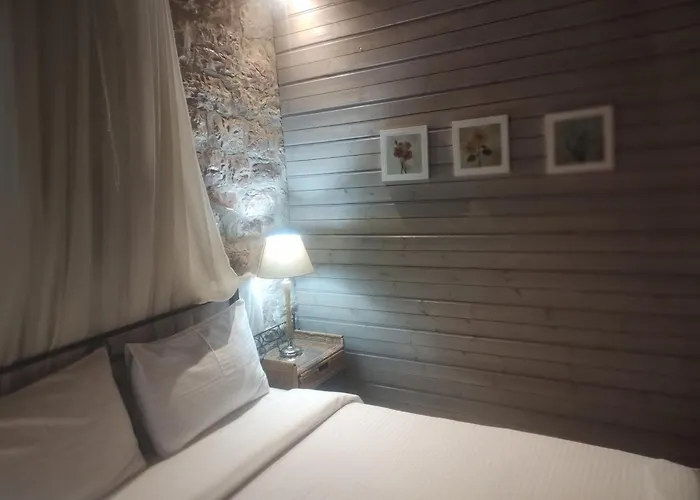 πέτρινο ρόδο Διαμέρισμα *