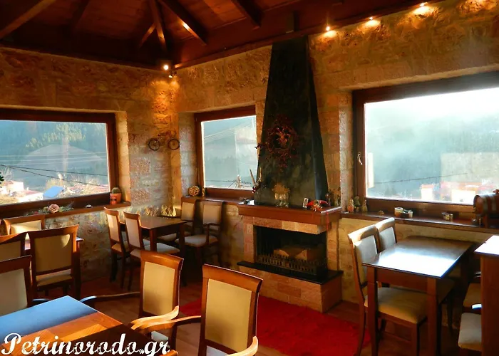 πέτρινο ρόδο Καρπενήσι