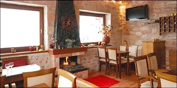 πέτρινο ρόδο Διαμέρισμα *